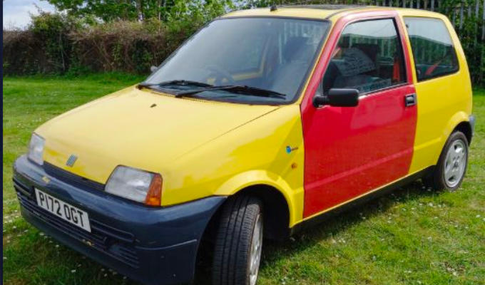The Inbetweeners' 'spunkmobile' up for auction | Buy a bit of sitcom history