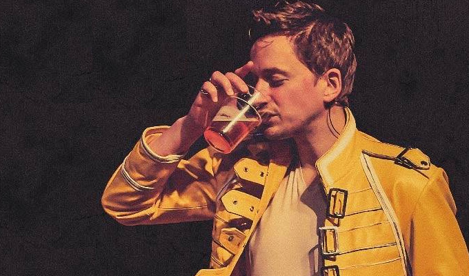 John Robins quits his pub-based podcast | The Moon Under Water now hosted by Robbie Knox