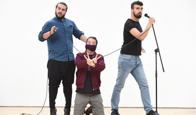 The comedy club in a Palestinian refugee camp | Mark Thomas tells its story in new stage show